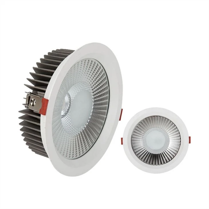Downlight med høyt tak